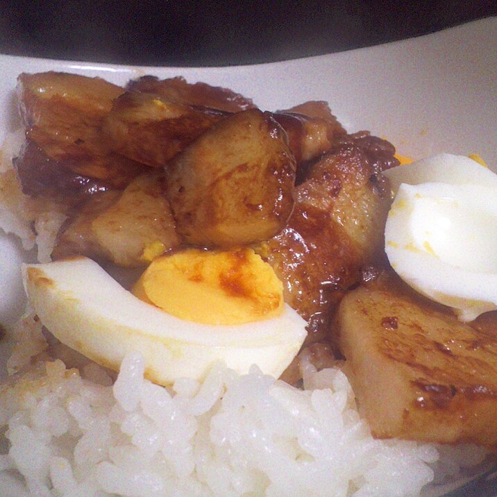 おかわり～♪豚の角煮丼